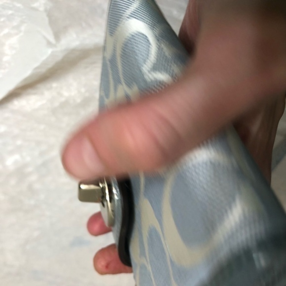 Coach blue/gray signature vintage y2k turnlock wallet - Picture 9 of 9